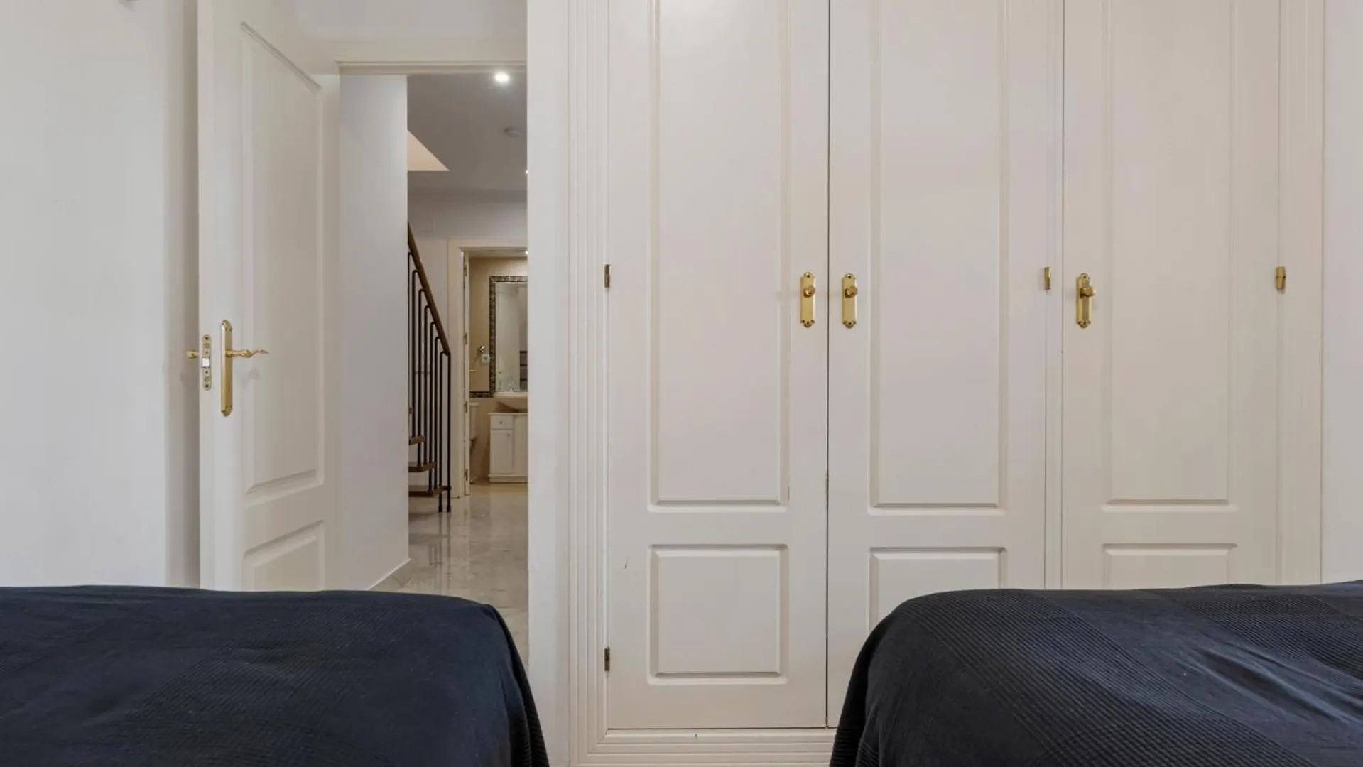 Best Location Duplex In Puerto Banus By Costarentals - Ref M40 Marbella